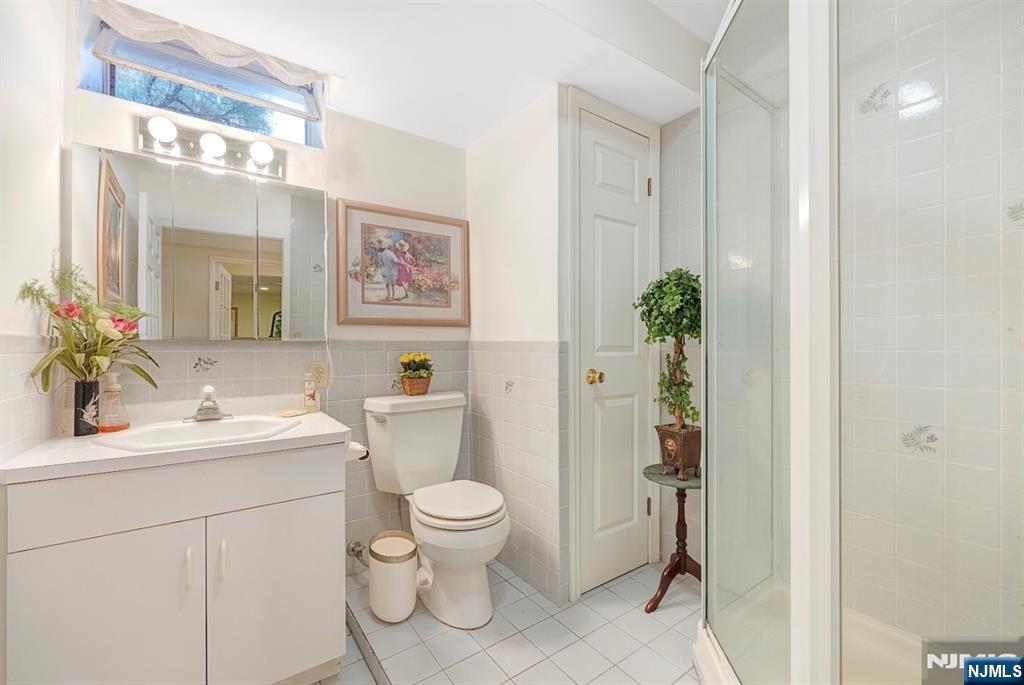 163 Rutherford Road Mahwah, NJ 07430 - Photo 38 of 47 Gallery Image 38