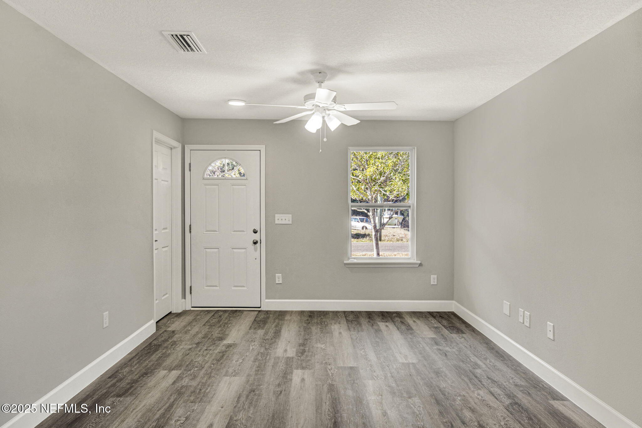 7539 Reed Street Jacksonville, FL 32208 - Photo 12 of 29 Entry