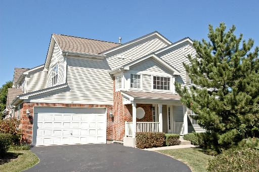 12 Stonegate Lane Streamwood, IL 60107 - Photo 1 of 15