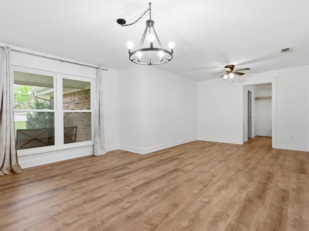 209 Valley View Court Azle, TX 76020 - Photo 22 of 39