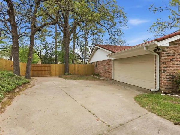 front view of house with a yard