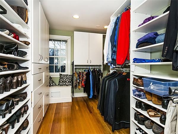 47 Hilltop Road Brookline, MA 02467 - Photo 16 of 29 Gallery Image 16