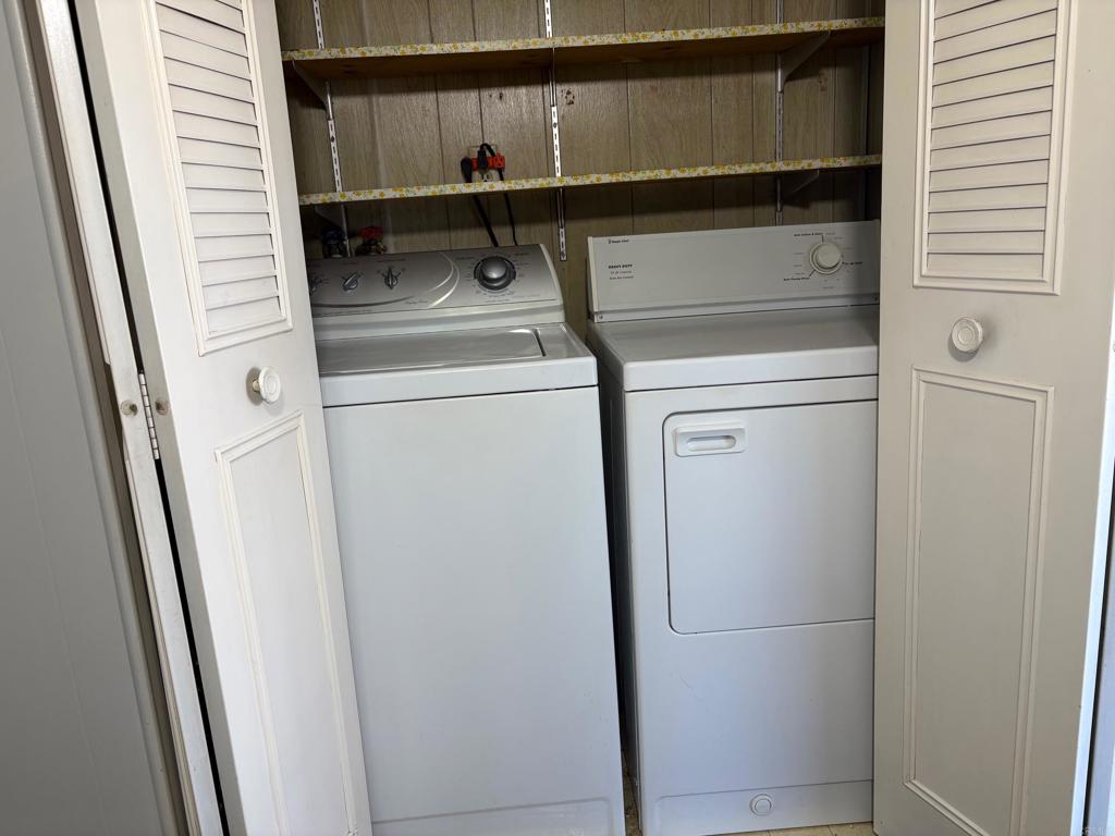 1174 East Main Street, Unit 113 El Cajon, CA 92021 - Photo 5 of 25 a utility room with dryer and washer