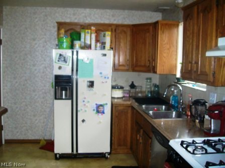 4193 New Road Austintown, OH 44515 - Photo 3 of 24