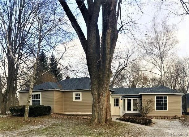1852 Manse Road Waterford, MI 48328 - Photo 1 of 17 20161210_141643.jpg