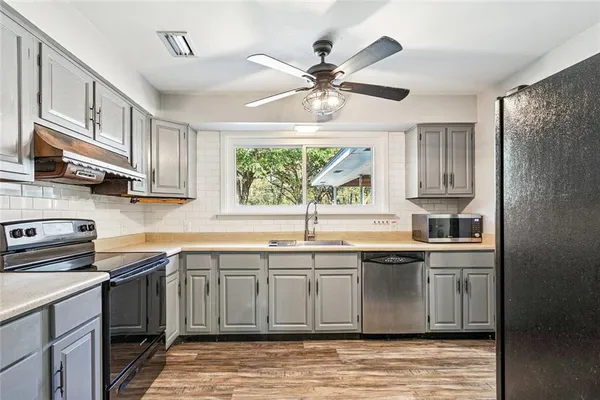 $1,800 | 24004 Lowe Davis Road, Covington, LA 70435