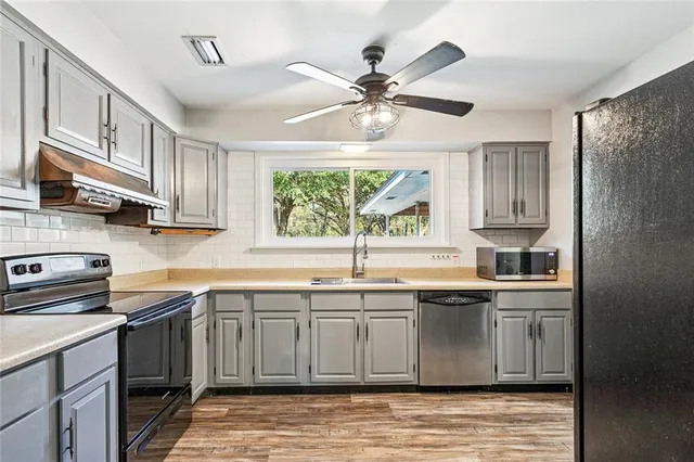 $1,800 | 24004 Lowe Davis Road, Covington, LA 70435