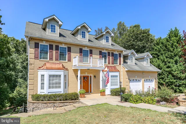 $739,900 | 108 Huntington Hills Lane, Fredericksburg, VA 22401