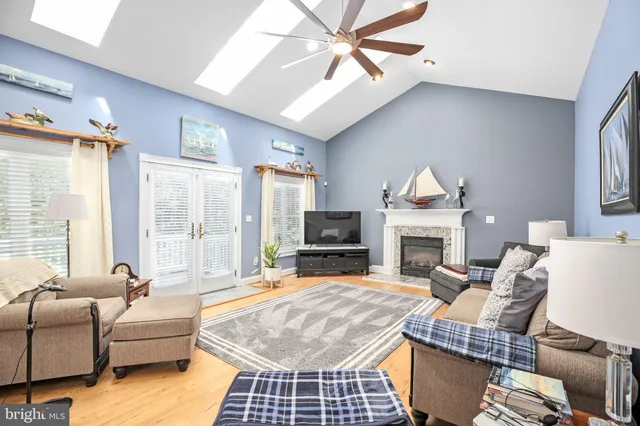 $739,900 | 108 Huntington Hills Lane, Fredericksburg, VA 22401