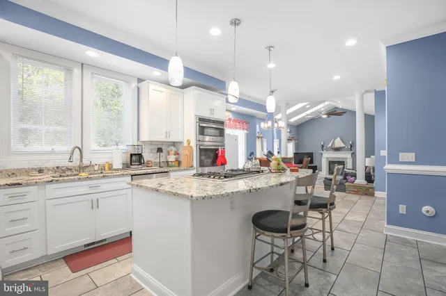 $739,900 | 108 Huntington Hills Lane, Fredericksburg, VA 22401