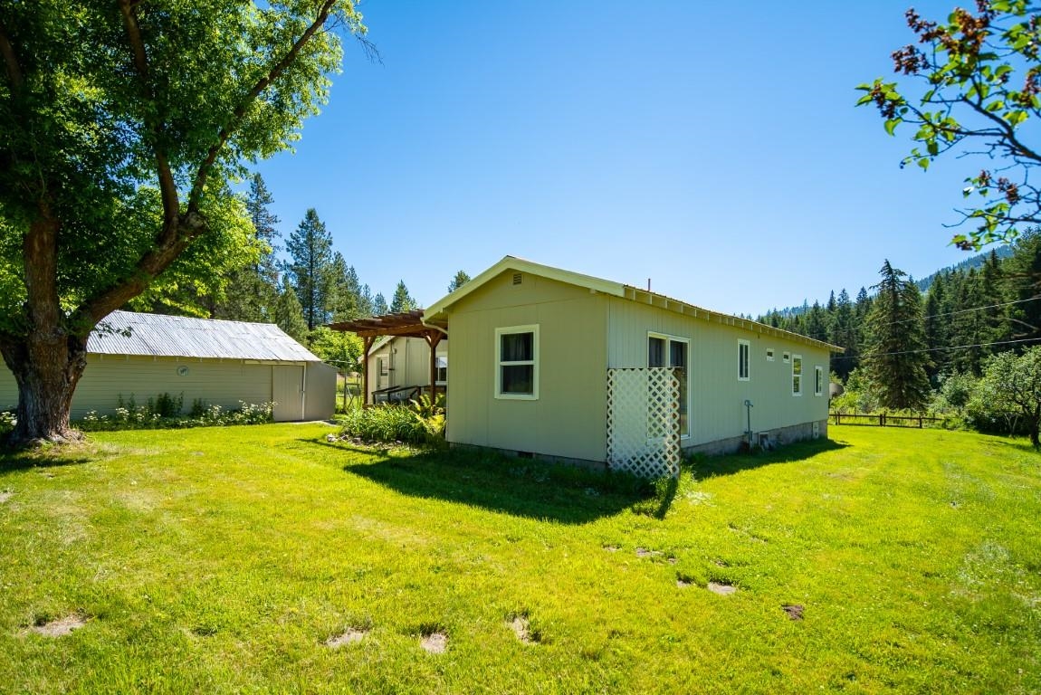 2259 Addy-Gifford Road Addy, WA 99101 - Photo 3 of 33