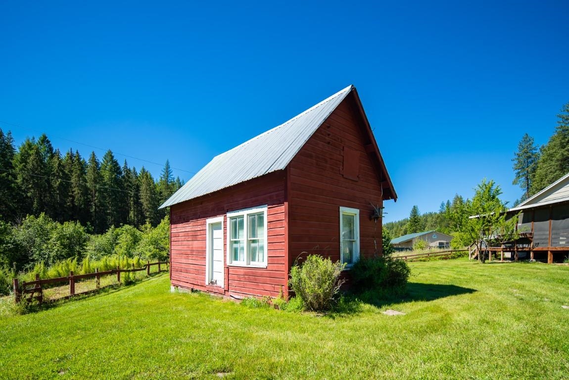 2259 Addy-Gifford Road Addy, WA 99101 - Photo 10 of 33