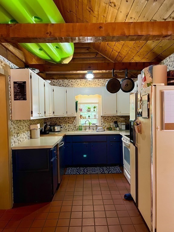 60 Stallion Hill Road Sturbridge, MA 01518 - Photo 8 of 36 Gallery Image 8