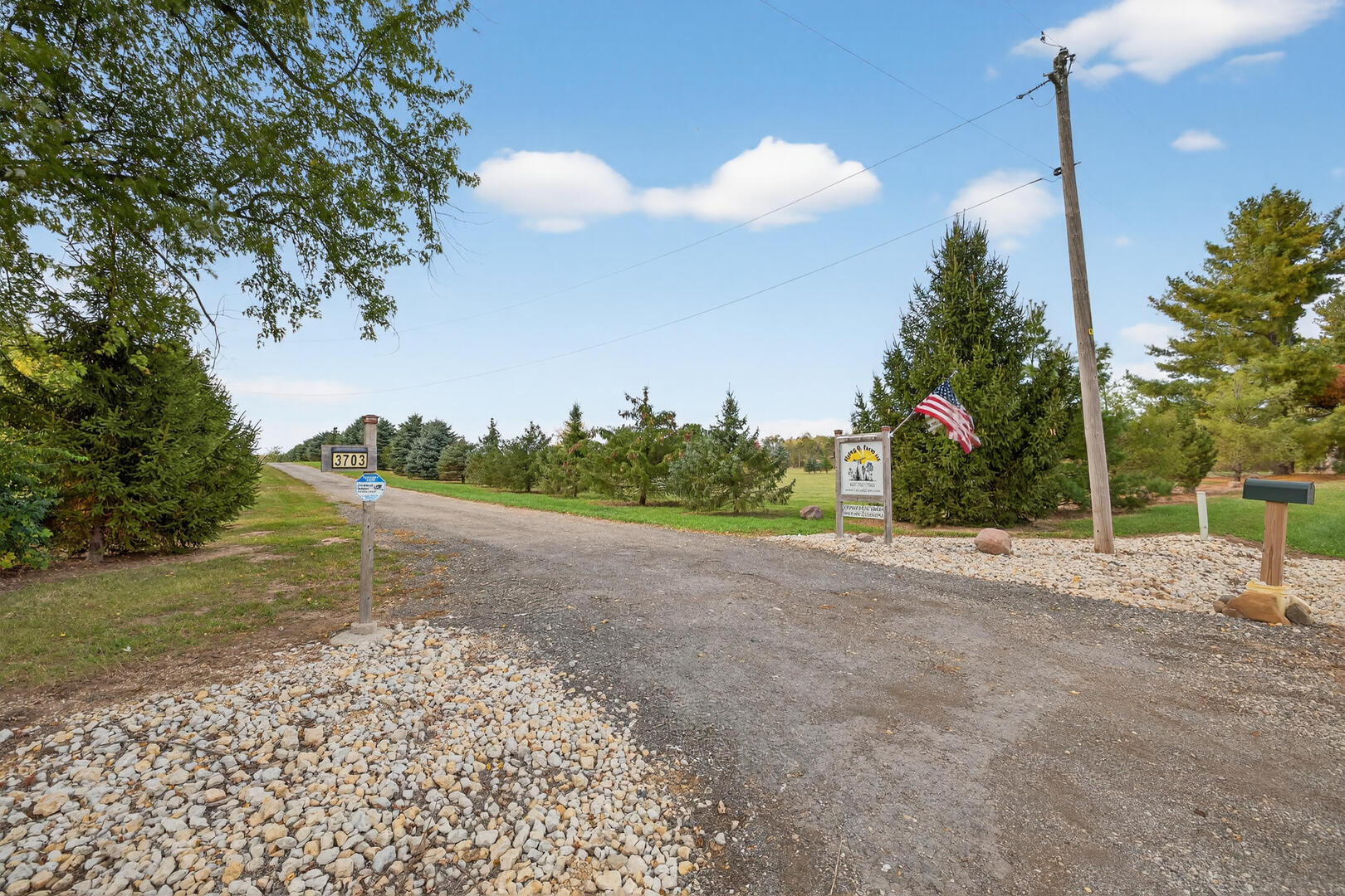 3703 Millstream Road Marengo, IL 60152 - Photo 39 of 41 a view of a backyard of a house