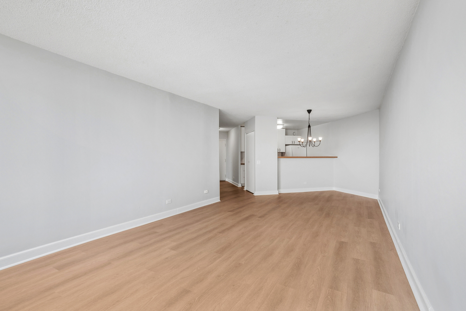 5320 North Sheridan Road, Unit 1307 Chicago, IL 60640 - Photo 9 of 21 Gallery Image 9