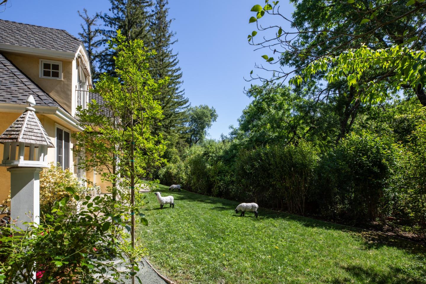 25550 Moody Road Los Altos Hills, CA 94022 - Photo 34 of 44