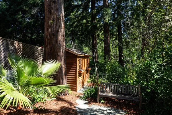 $5,298,000 | 25550 Moody Road, Los Altos Hills, CA 94022