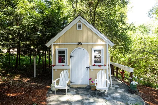 $5,298,000 | 25550 Moody Road, Los Altos Hills, CA 94022