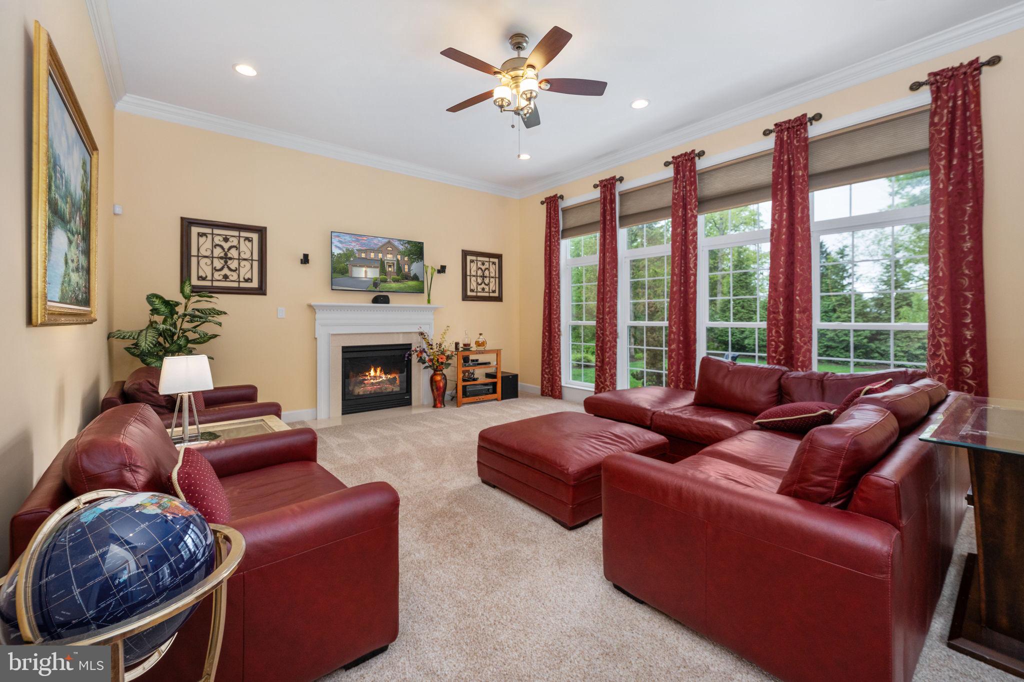 14541 Old Mill Road Centreville, VA 20121 - Photo 26 of 109 Cozy living room with natural light.