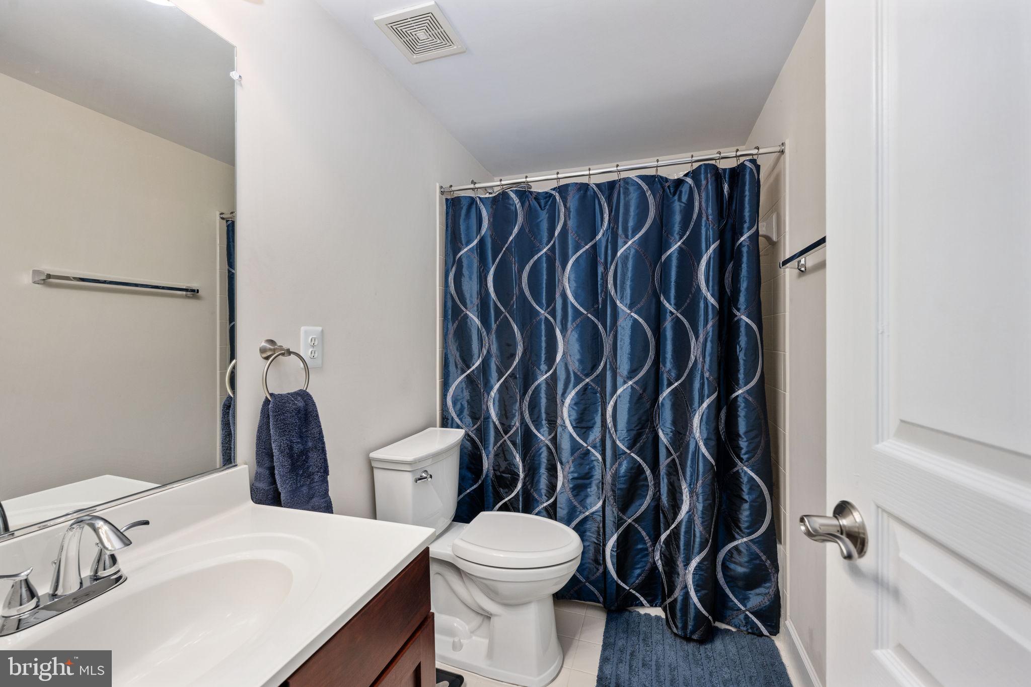 14541 Old Mill Road Centreville, VA 20121 - Photo 85 of 109 Modern bathroom with stylish accents.