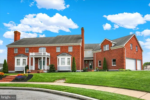 $990,000 | 324 West Orchard Drive, Palmyra, PA 17078