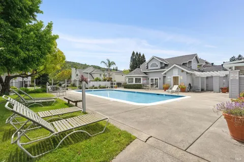 $1,100,000 | 154 Ignacio Valley Circle, Novato, CA 94949
