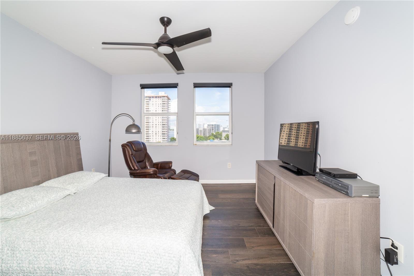 17150 North Bay Road, Unit 2914 Sunny Isles Beach, FL 33160 - Photo 13 of 55