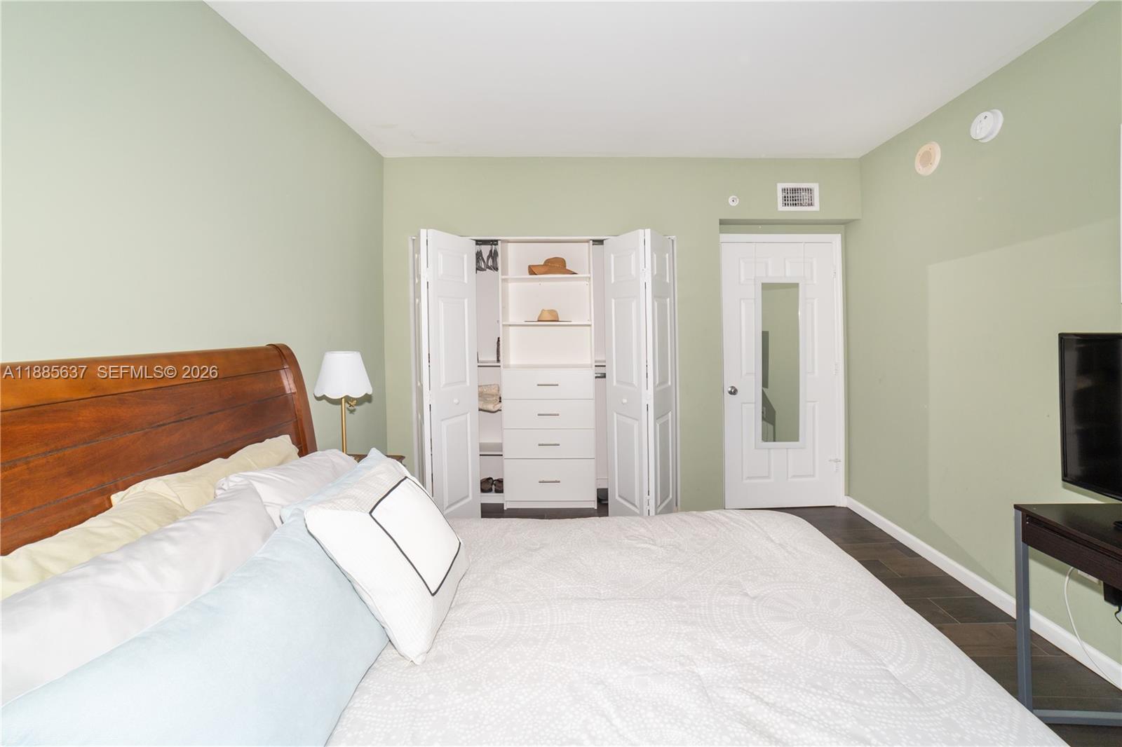 17150 North Bay Road, Unit 2914 Sunny Isles Beach, FL 33160 - Photo 27 of 55