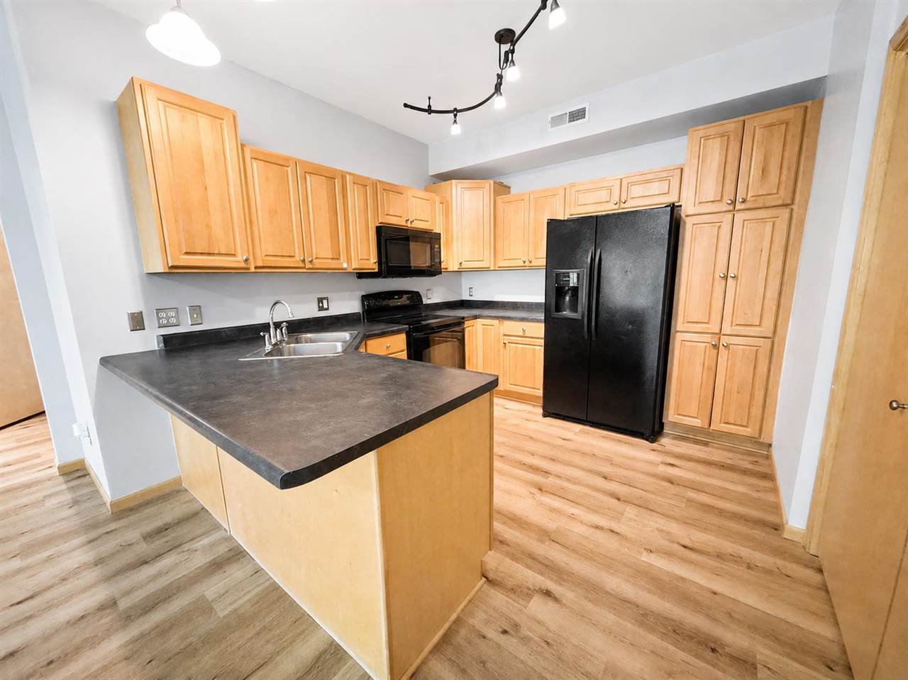 1092 Walnut Avenue, Unit 216 Riverside, IA 52327 - Photo 4 of 14 Gallery Image 4