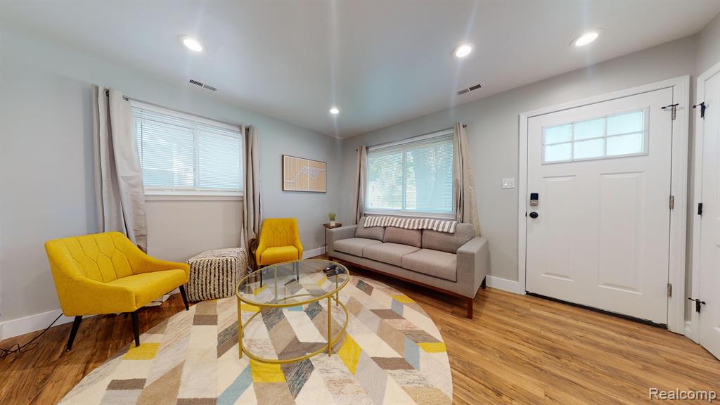 3035 Harvard Road Royal Oak, MI 48073 - Photo 8 of 19