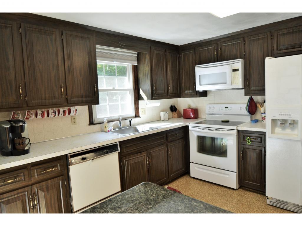 151 Litchfield Road Londonderry, NH 03053 - Photo 8 of 29 Gallery Image 8
