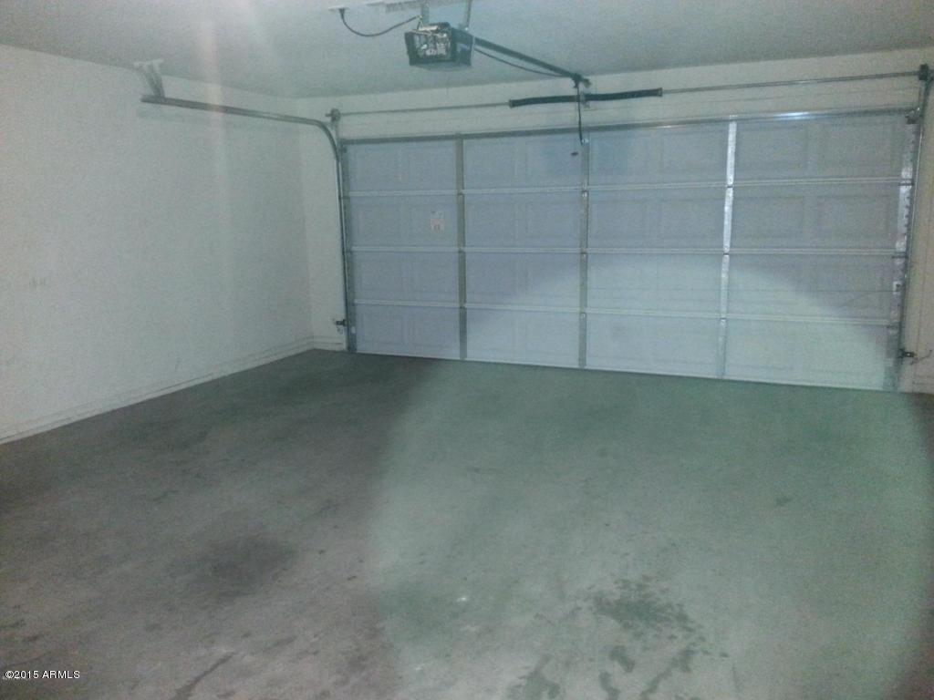 4606 West Beverly Road Laveen, AZ 85339 - Photo 13 of 13 garage.jpg