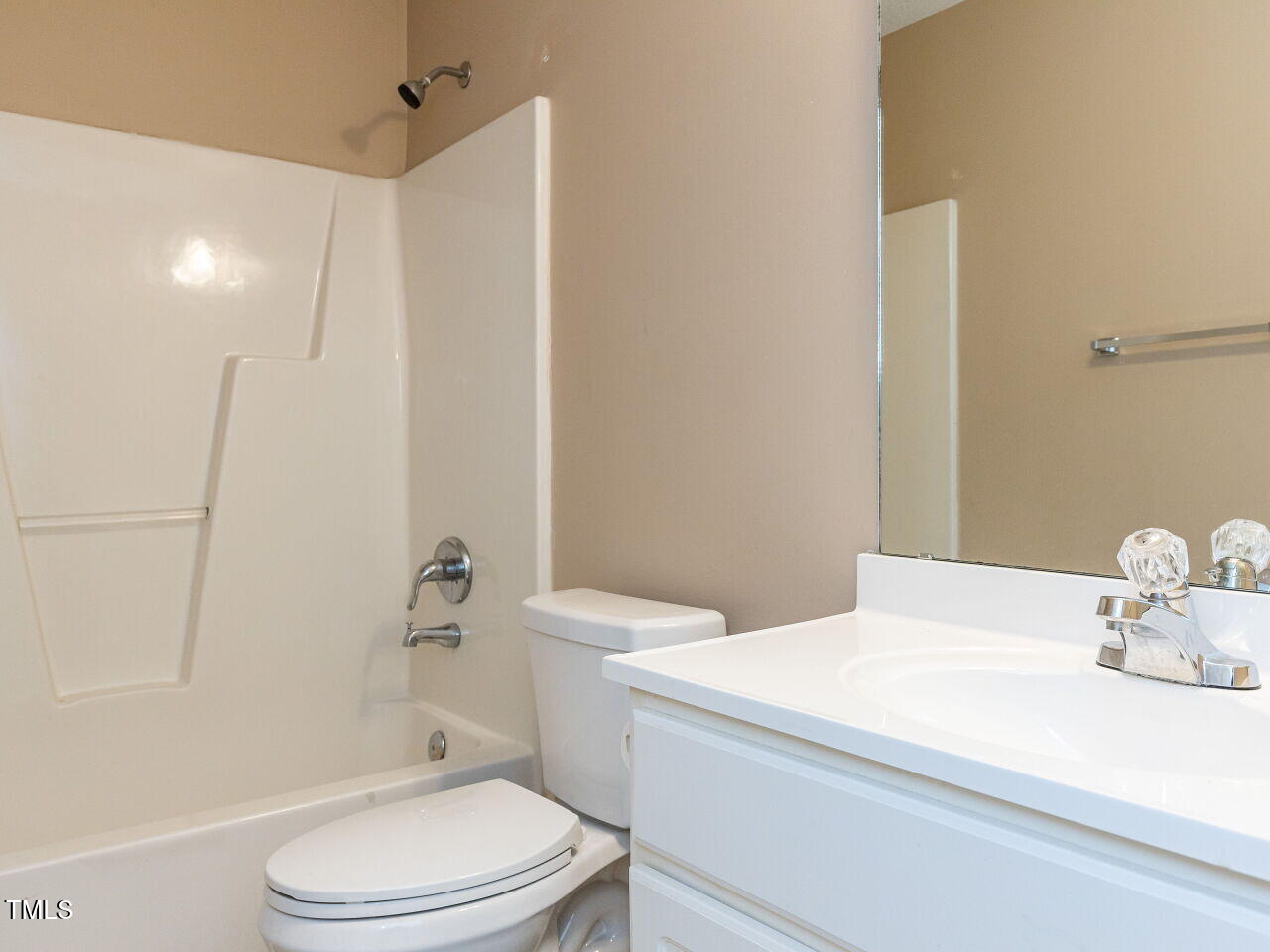 4301 Mardela Spring Drive Raleigh, NC 27616 - Photo 23 of 30 023-1280x960-hall-bath