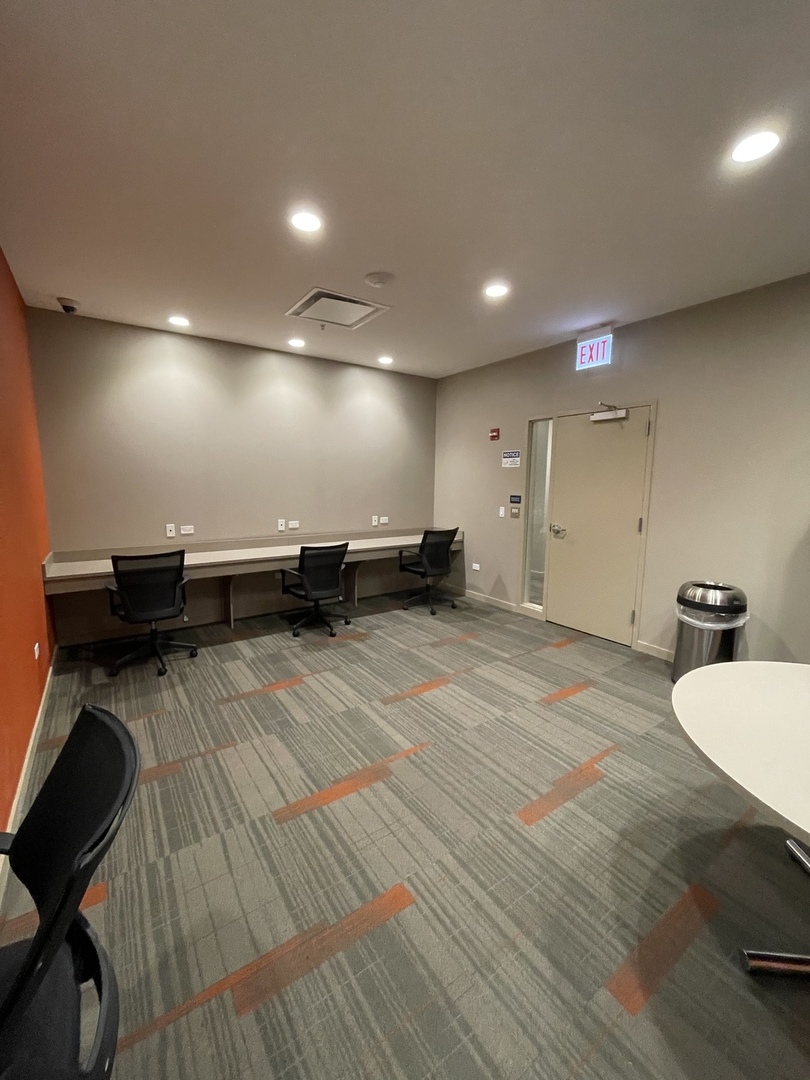 558 West Webster Avenue, Unit 504 Chicago, IL 60614 - Photo 13 of 22