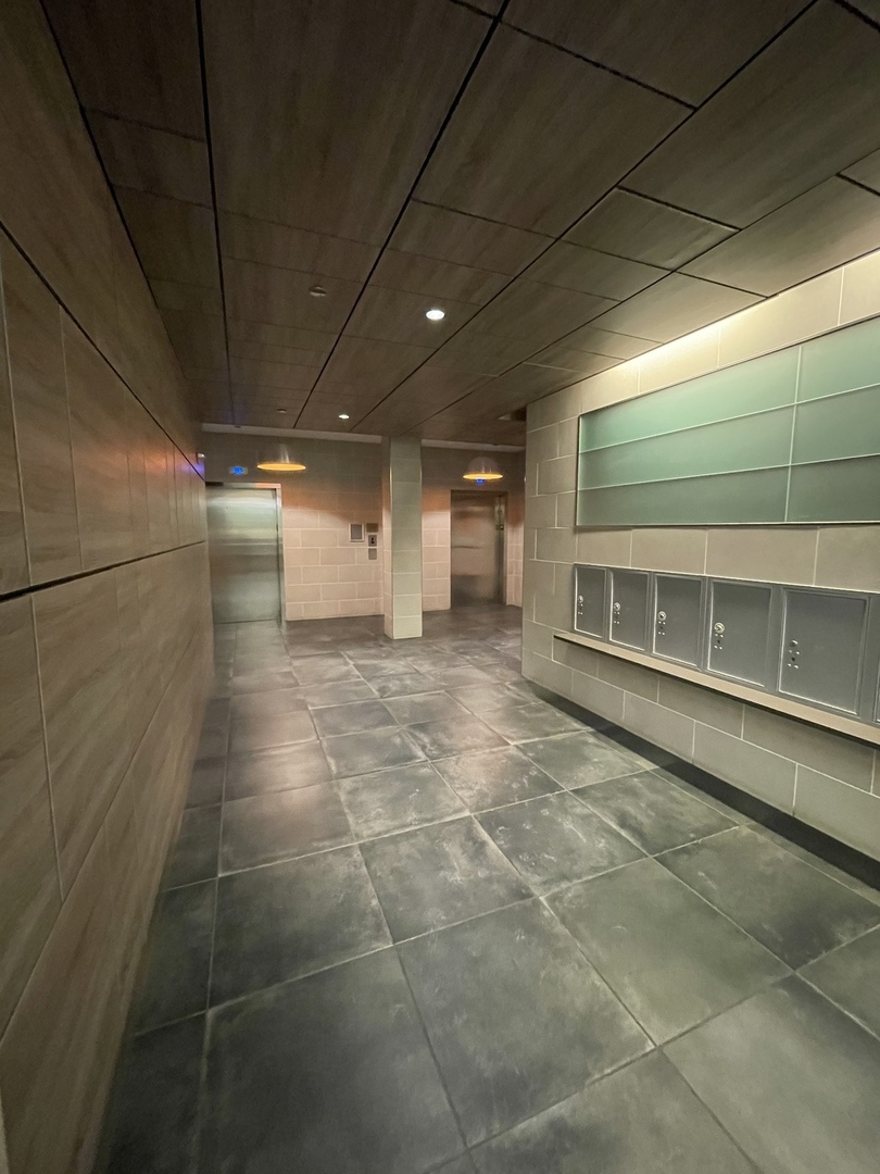 558 West Webster Avenue, Unit 504 Chicago, IL 60614 - Photo 20 of 22