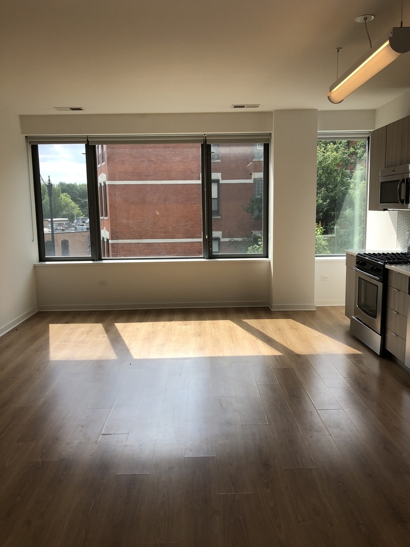 558 West Webster Avenue, Unit 504 Chicago, IL 60614 - Photo 3 of 22