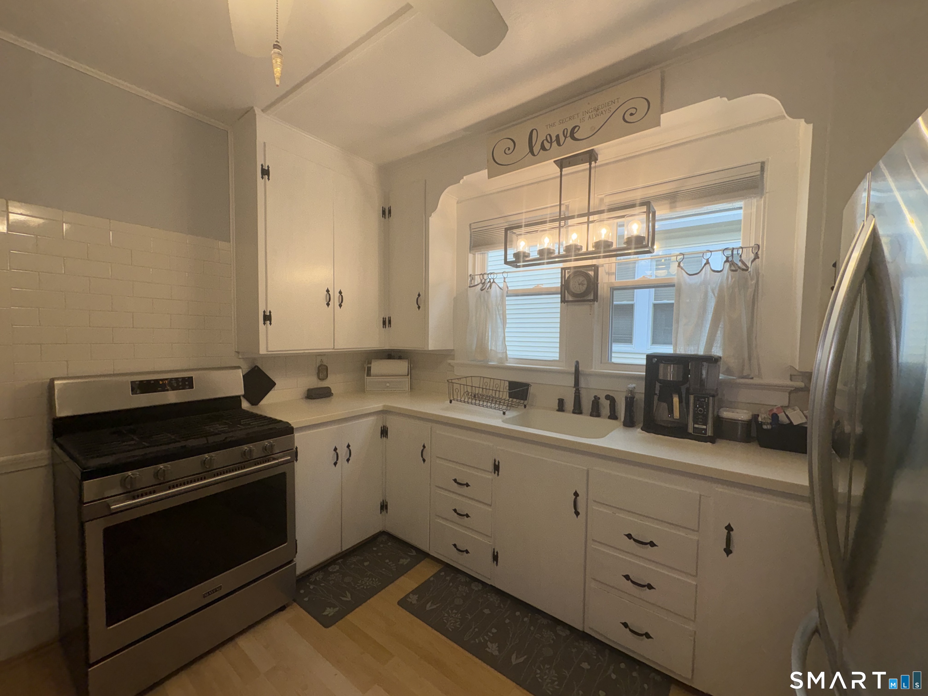 102 Circuit Avenue Waterbury, CT 06708 - Photo 11 of 16