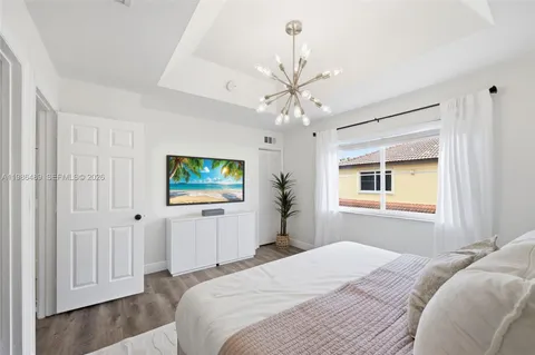 $499,990 | 192 West Forest Oak Circle, Davie, FL 33325