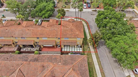 $499,990 | 192 West Forest Oak Circle, Davie, FL 33325