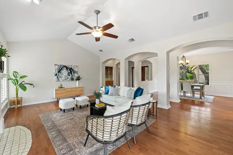 $625,000 | 120 Royal Oak Lane, Lakeway, TX 78734