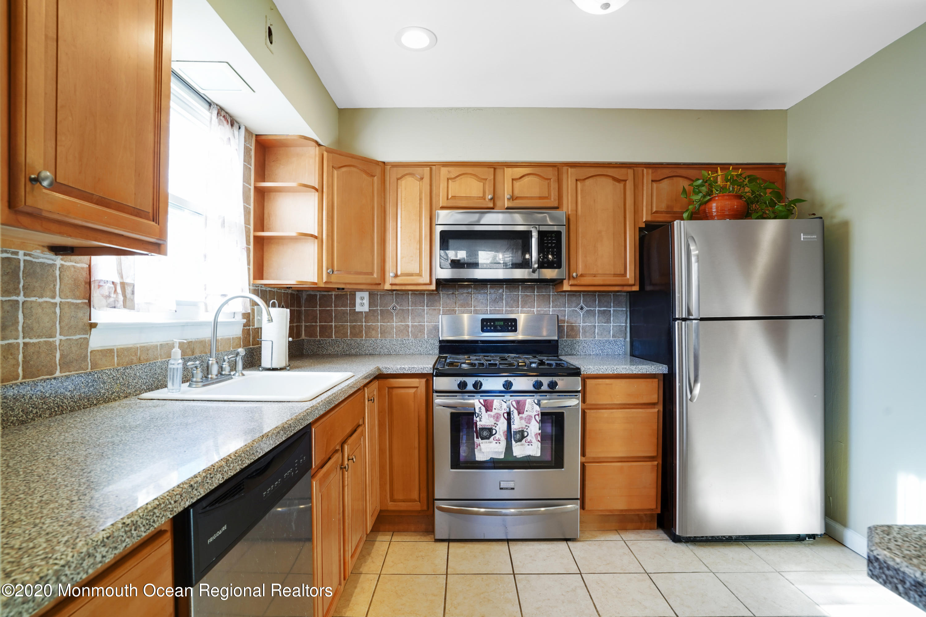 416 Bella Vista Road Brick, NJ 08724 - Photo 6 of 22 VMD_017