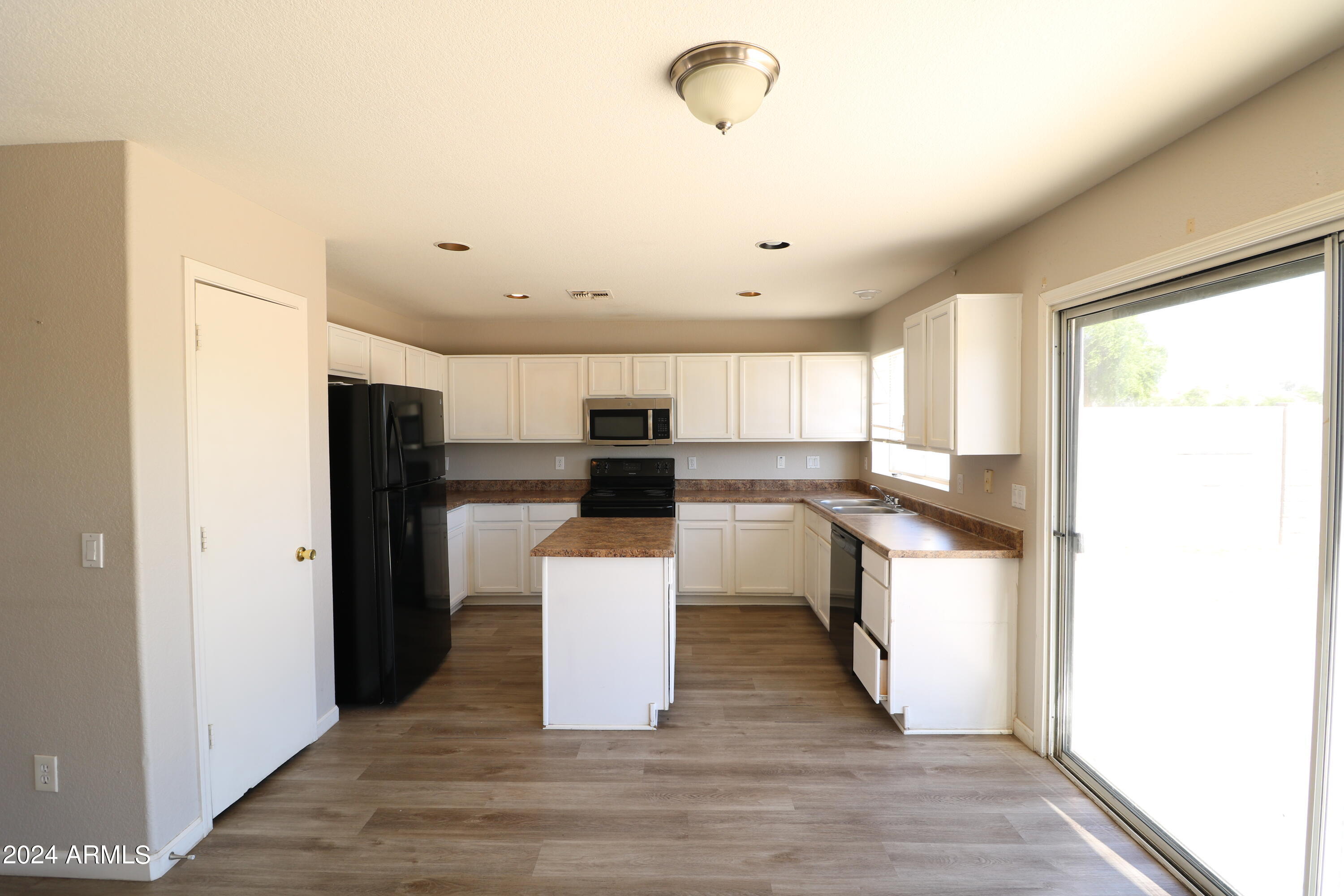 8571 West Granada Road Phoenix, AZ 85037 - Photo 4 of 19