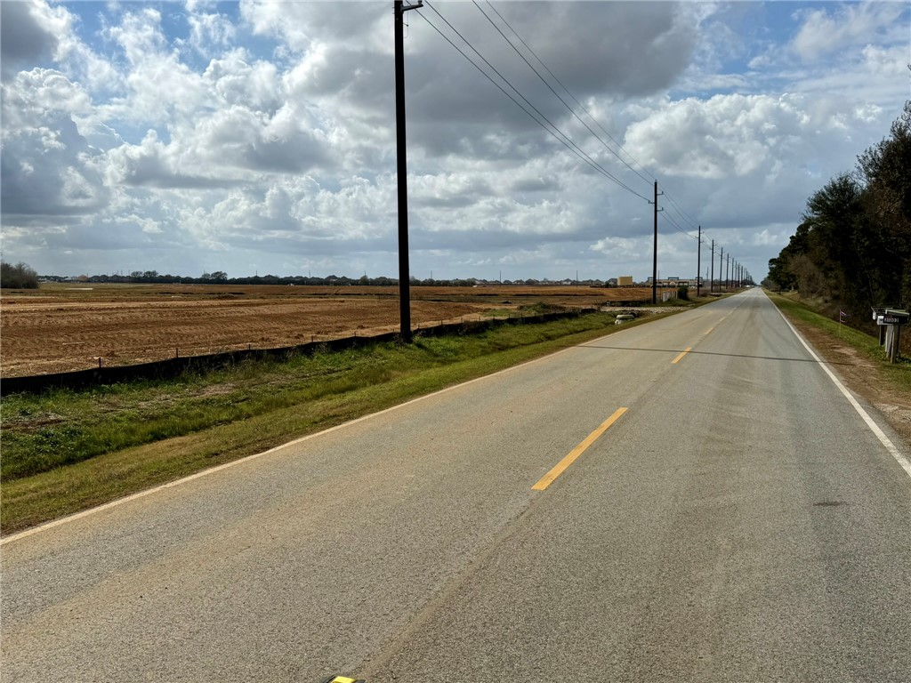 31318 Knebel Road Waller, TX 77484 - Photo 11 of 12 Knebel Rd looking West