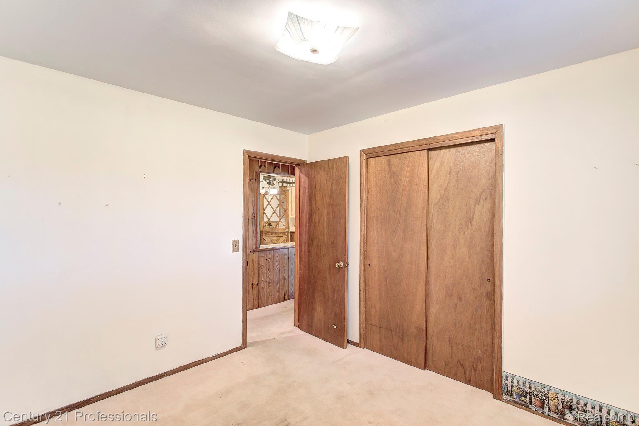 5252 Pleasant Lake Road Howell, MI 48843 - Photo 21 of 41 Bedroom 1
