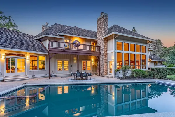 $5,950,000 | 200 Todo El Mundo, Woodside, CA 94062