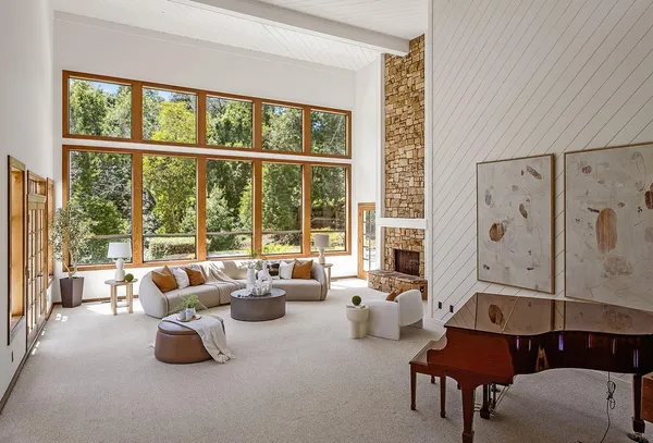 $5,950,000 | 200 Todo El Mundo, Woodside, CA 94062
