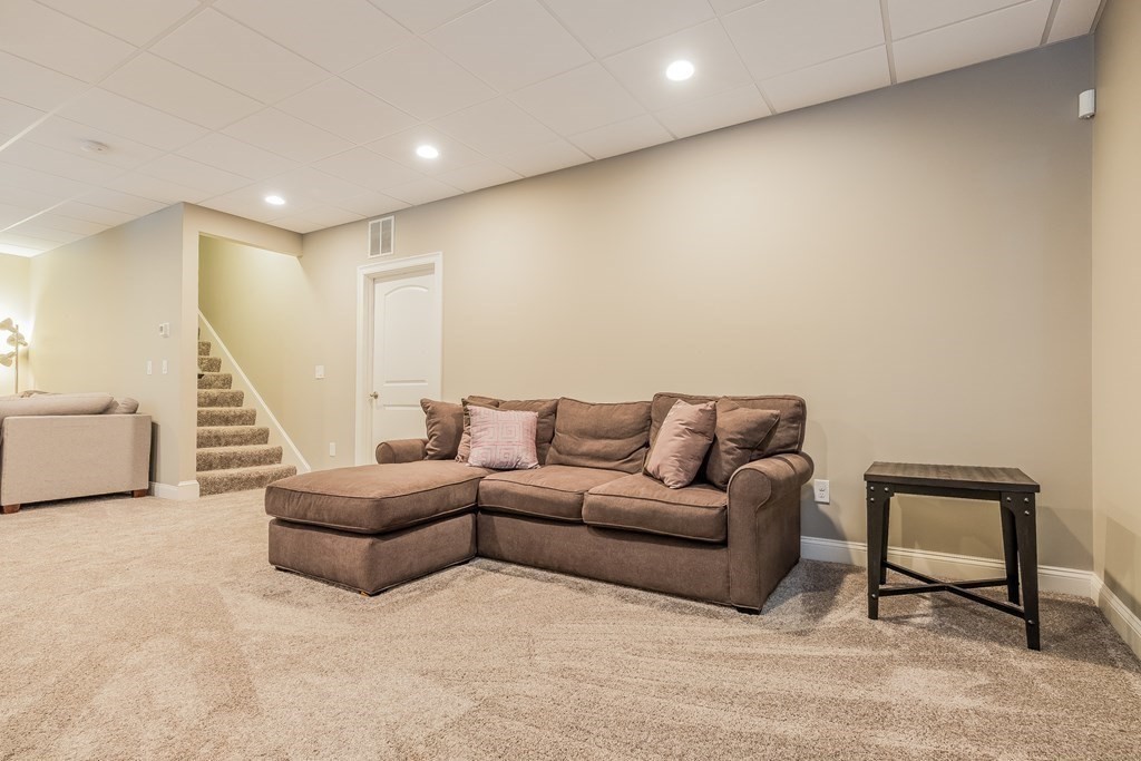 24 Golf Ridge Drive, Unit 55 Sutton, MA 01590 - Photo 32 of 42 Gallery Image 32