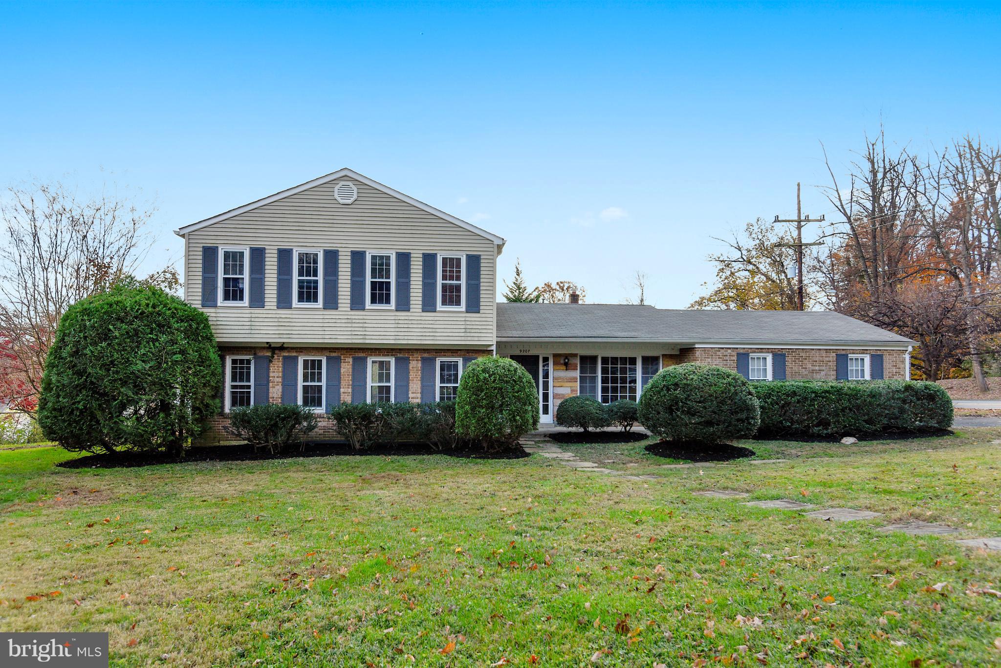 Nice Colonial in Great Neighborhood