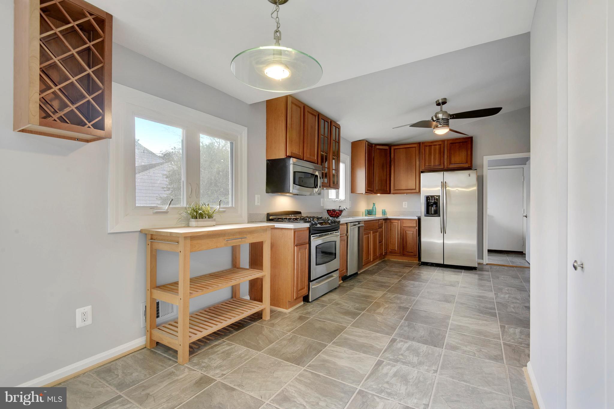 9207 Fernwood Road Bethesda, MD 20817 - Photo 14 of 41 Great Breakfast Room