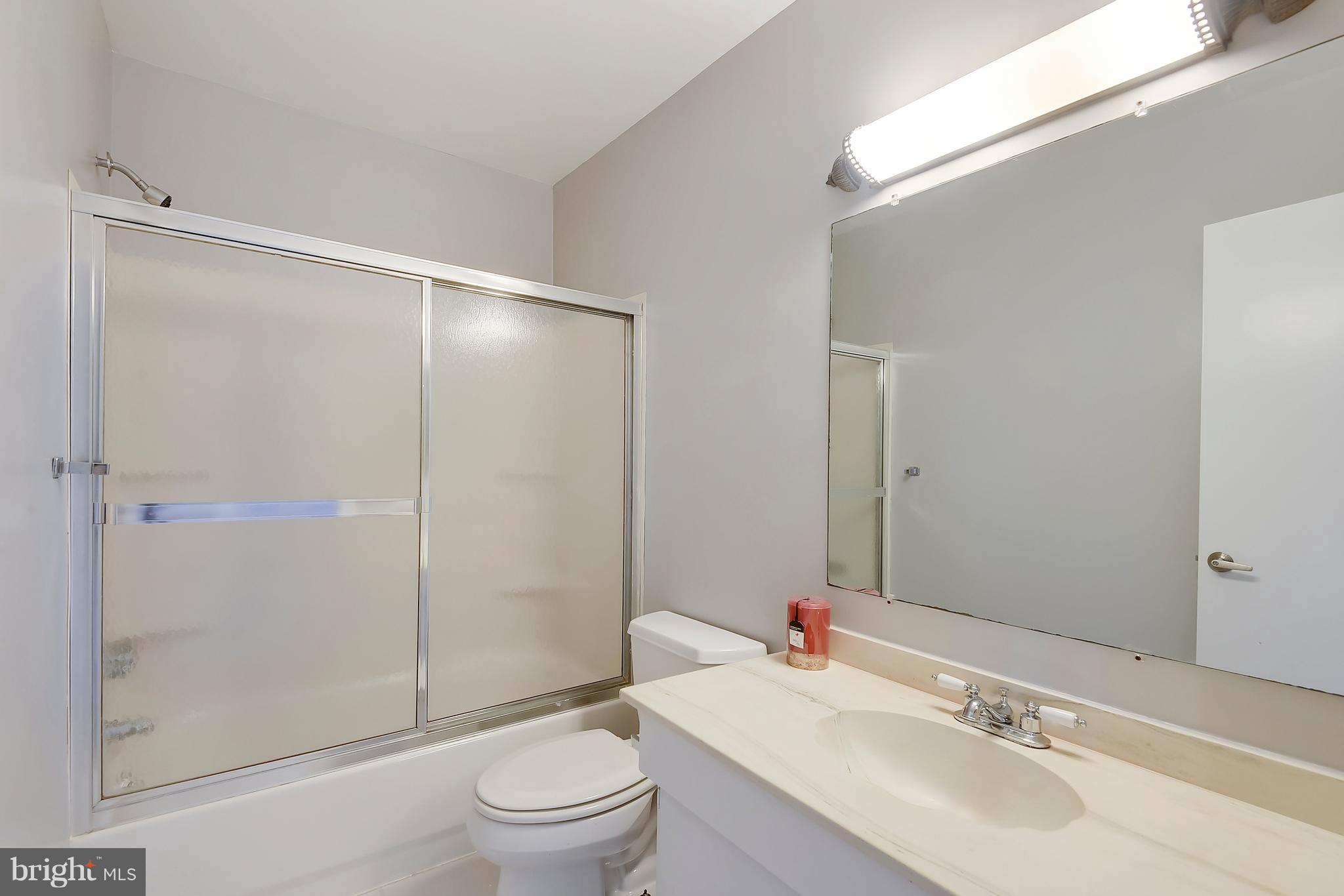 9207 Fernwood Road Bethesda, MD 20817 - Photo 29 of 41 Hall Bathroom